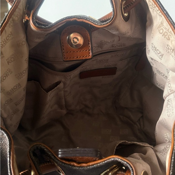 Michael Kors Jet Set Large Signature Gathered Tote - Brown - Picture 4 of 4